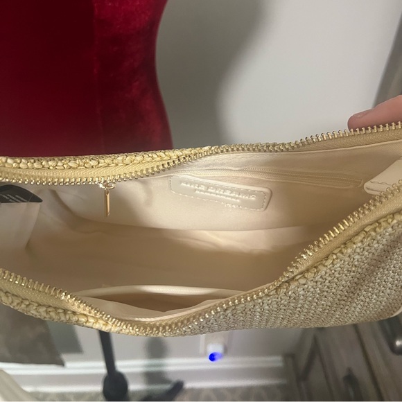 Simple Cream and Tan Shoulder Bag. New - Picture 3 of 5